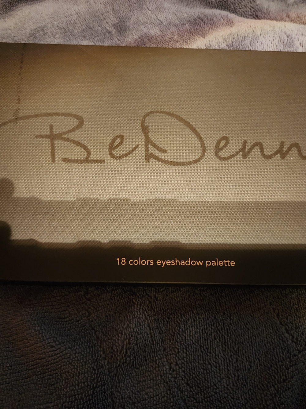 BeDenno 18-Colors Eyeshadow Palette - Neutral Brown Tones